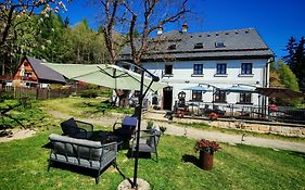 Penzion a restaurant Sportturia